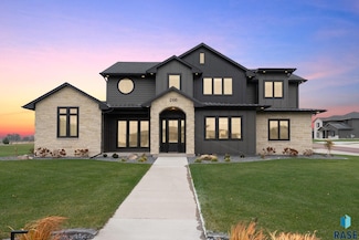 2100 N Marlowe Ave, Sioux Falls, SD 57110