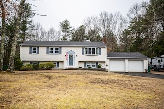69 Claremont Rd, Pembroke, MA 02359