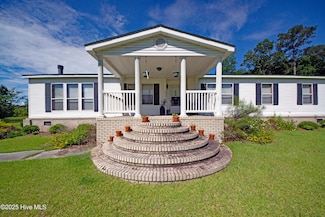 1094 Hinestown Rd, Jacksonville, NC 28540