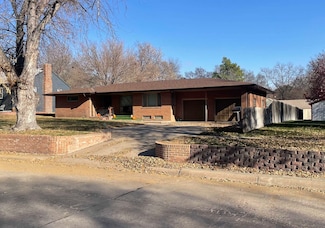 1809 Lake Ave, Gothenburg, NE 69138