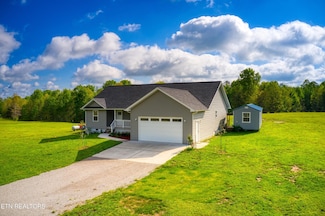 508 Stone Cliff Ln, Jamestown, TN 38556