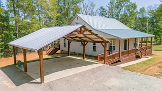 1375 Gin Rd, Michie, TN 38357