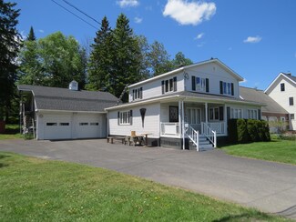 157 Pleasant St, Fort Kent, ME 04743