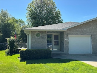 723 N 6th Avenue Cir, Winterset, IA 50273