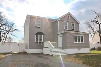 210 Saint James Ave, Union Beach, NJ 07735
