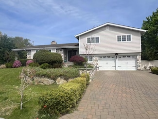 351 Riviera Dr S, Massapequa, NY 11758