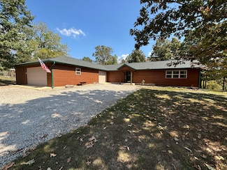 102 Lightning Springs Rd, Protem, MO 65733