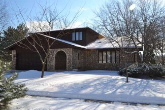 3063 Stonebrook Rd, Lisle, IL 60532