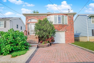 151 Abingdon Ave, Staten Island, NY 10308