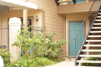 2121 Hepburn St Unit 716, Houston, TX 77054