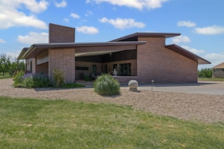9411 King Air Dr, Granbury, TX 76049