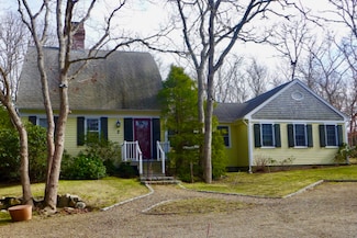 2 Fishermans Knot Rd, Edgartown, MA 02539