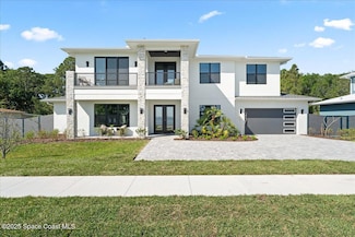 5306 Riveredge Dr, Titusville, FL 32780