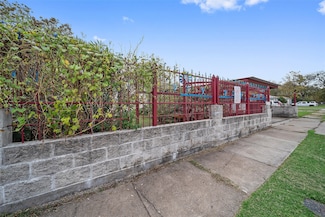 1917 Bell St, Waco, TX 76711