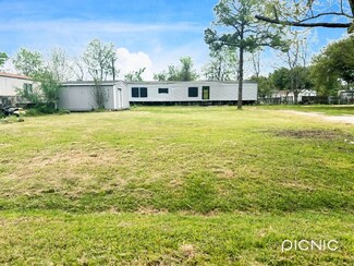 15208 Paul Rd, Sugar Land, TX 77498