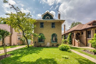5832 N Kilbourn Ave, Chicago, IL 60646