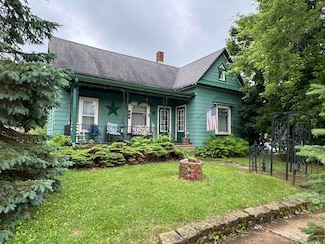 114 W Maple Ave, Lime Ridge, WI 53942