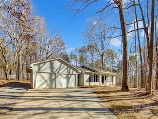 215 Creek View Rd, Mooresville, NC 28117