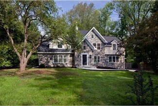 754 Newtown Rd, Villanova, PA 19085