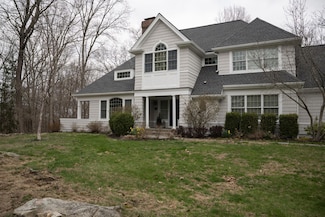 42 Brundige Dr, Goldens Bridge, NY 10526