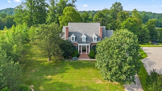 929 Oaks Dr, Flatwoods, KY 41139