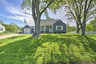 360 N 34th St, Decatur, IL 62521