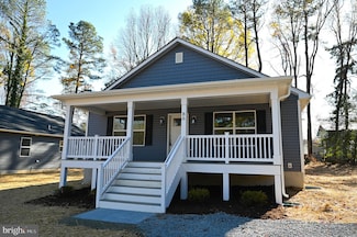 86 Woodbine Dr, Colonial Beach, VA 22443
