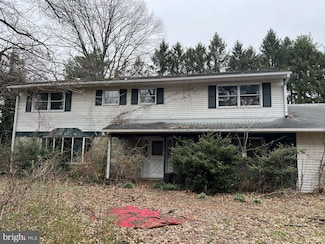 908 W Walnut St, Lemoyne, PA 17043