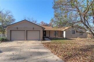 304 Augustus Cir, Excelsior Springs, MO 64024