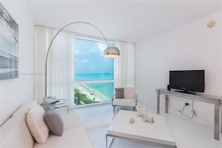 6801 Collins Ave Unit 1415, Miami Beach, FL 33141