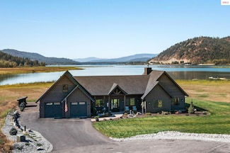 122 Sabrea Shores Rd, Sagle, ID 83860