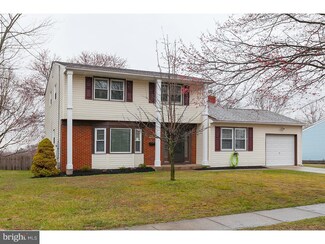 121 Vanderbilt Ave, Woodbury Heights, NJ 08097