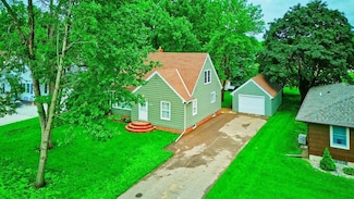402 Frank St NW, Silver Lake, MN 55381