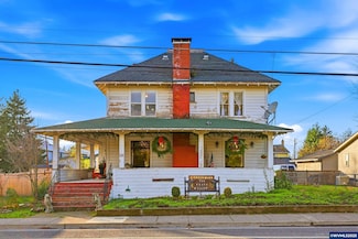 329 S 1st Ave, Mill City, OR 97360