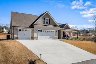 214 Inlet Pointe Dr, Anderson, SC 29625