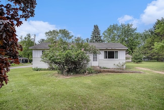 2235 Elmer Dr NE, Grand Rapids, MI 49525