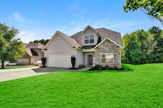 313 Slate Dr, Boiling Springs, SC 29316