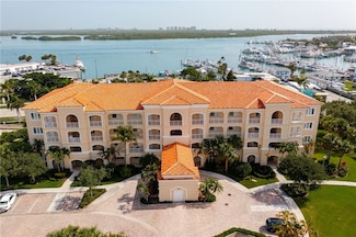 38 Harbour Isle Dr E Unit 305, Fort Pierce, FL 34949
