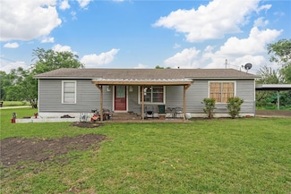 117 S Judge Hailey Dr, Lott, TX 76656