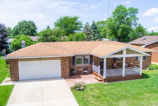 1617 Kaylee Ct, Sycamore, IL 60178