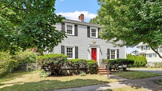 15 Maple St, Salem, MA 01970