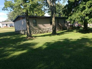 102 Lincoln St, Gentryville, IN 47537