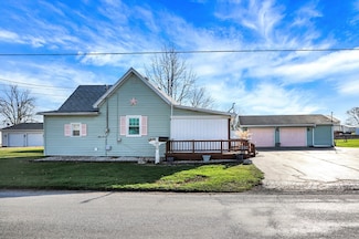 724 N Elm St, Fairmount, IN 46928