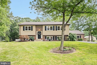 8 Chrissy Ct, Bear, DE 19701