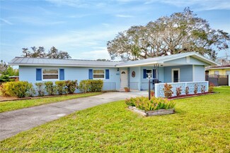 2409 Avalon Rd, Sebring, FL 33870