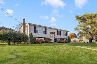 95 Amy Dr, Cranston, RI 02921