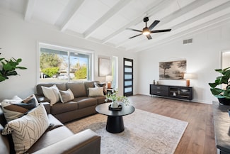 609 Dee Ct, Redding, CA 96002