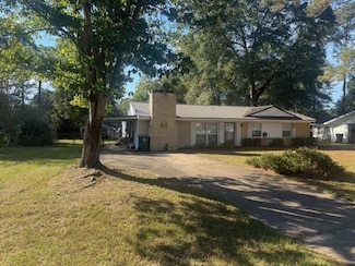 240 Scenic Dr, Eufaula, AL 36027