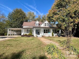 216 S Main St, Granite Falls, NC 28630