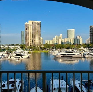 19877 E Country Club Dr Unit 3606, Miami, FL 33180